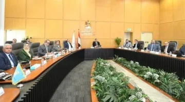 قرارات مرتقبة بشأن أسعار الشقق.. وزير الإسكان يبحث مع المطورين العقاريين خطة جديدة لتعزيز التعاون 1